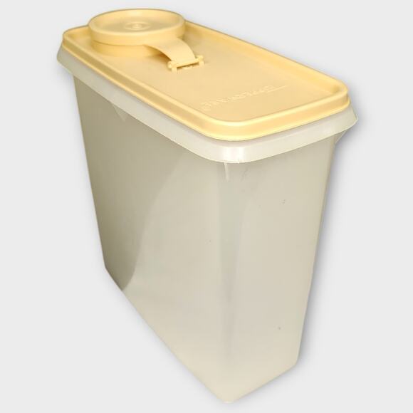 Vintage Tupperware Cereal Storage Container Flip Pour Spout Lid Tan 8" x 4" - Picture 2 of 4